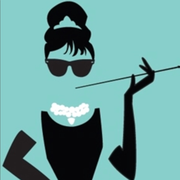 Meet your Posher, Isabella - Picture 1 of 1